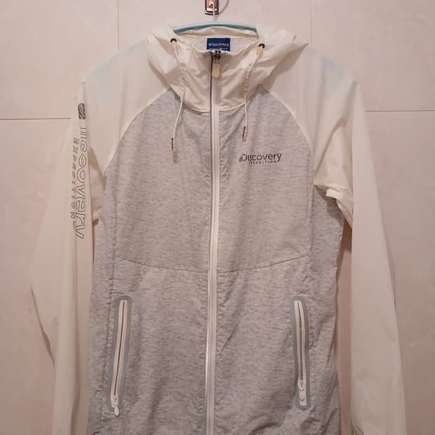 디스커버리 정품 여성 바람막이 90 사이즈