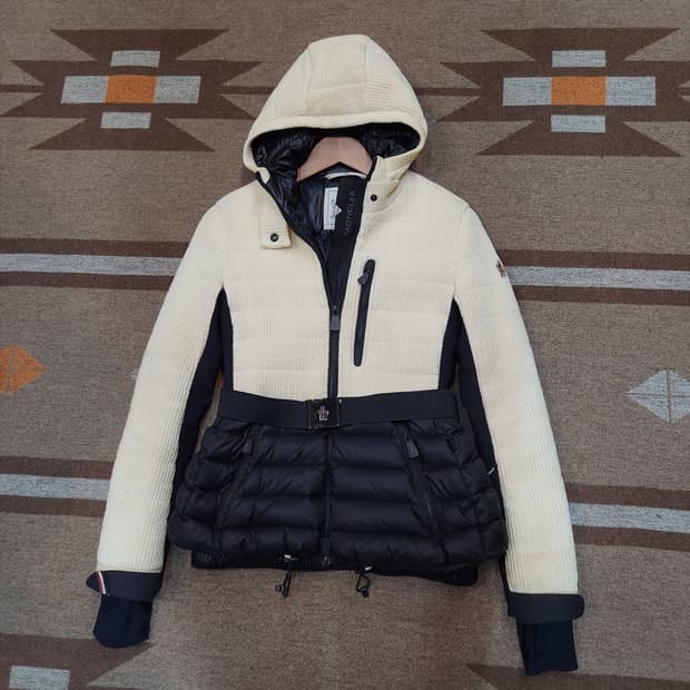 백화점판)몽클레어 구스다운 벨티드 후드 패딩 M