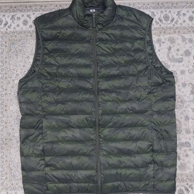 유니클로 울트라라이트다운 패딩 조끼 카모 XL