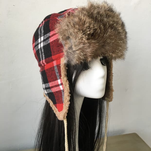  pom pom check pattern trooper hat