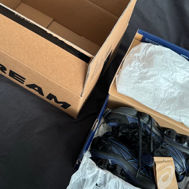 (네고가능)슈슈통 아식스 젤 키네틱 플루언트 245 (한치수 작게나옴)