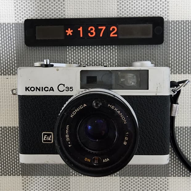 코니카 C 35 E&L 필름카메라