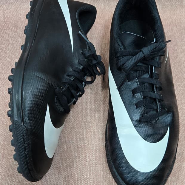 나이키 275mm- 브라바타2 풋살화 축구화