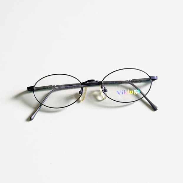 VIKINGS 퍼플 슬림 오벌 메탈 프레임 빈티지 안경