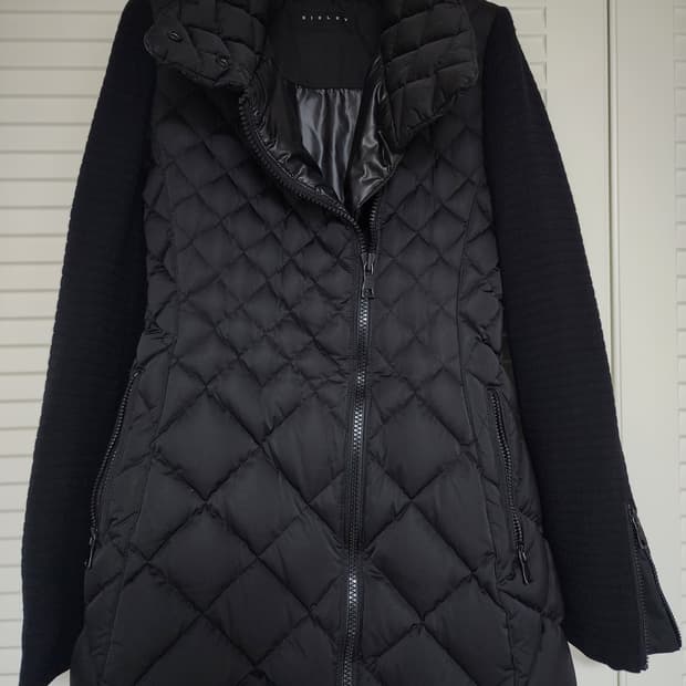 시슬리 다이아몬드 퀼팅 슬림 A라인 덕다운 패딩 코트