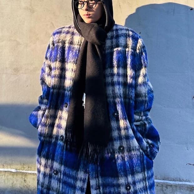 아더에러 페도 코트 블루체크 M사이즈 팝니다