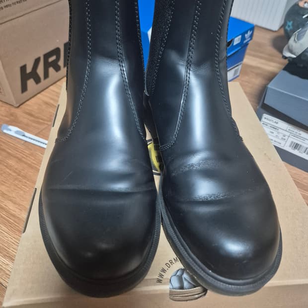 [Uk6] 닥터마틴 2976 첼시 블랙 스무스