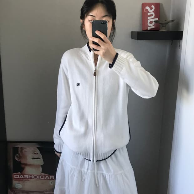 버버리 블랙라벨 자수로고 화이트 니트 풀집업