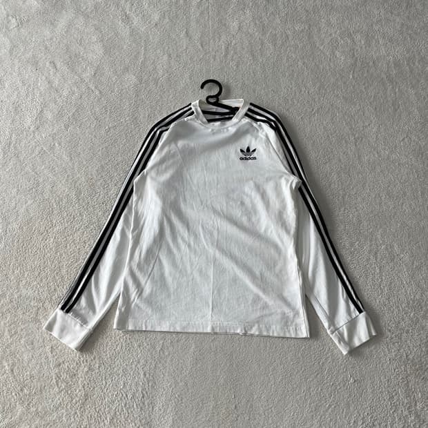 100 아디다스 흰검 유로파 롱슬리브 긴팔 화이트 L