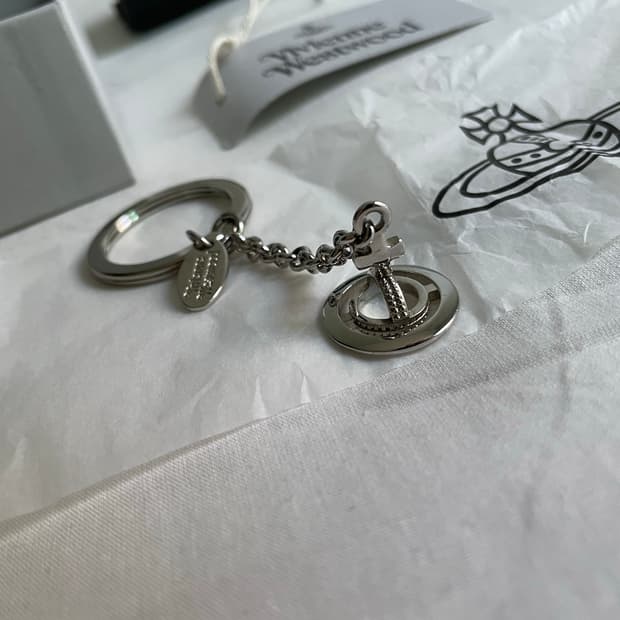 비비안웨스트우드 3D orb 키링 실버