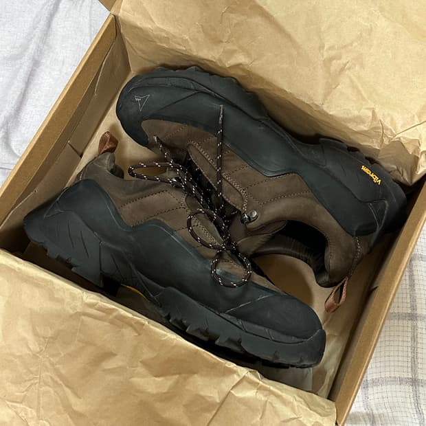 [44] 로아 카타리나 브라운