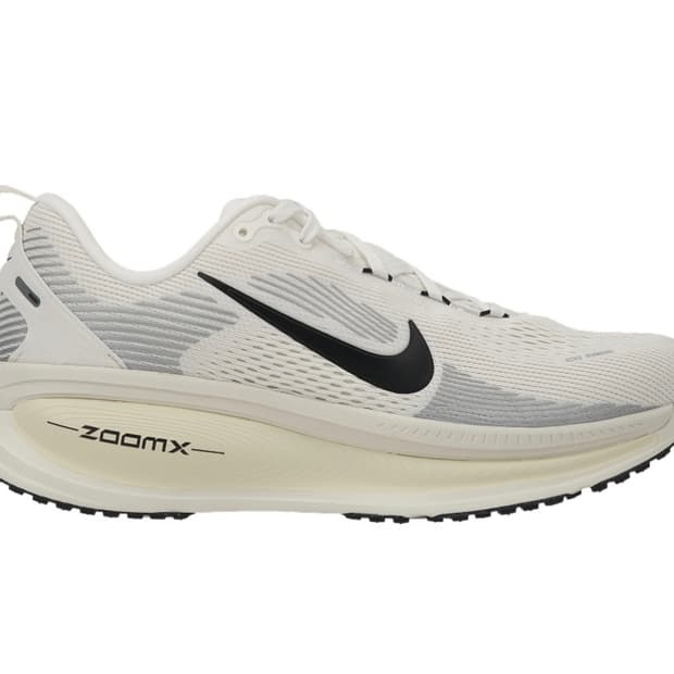 나이키 보메로 18