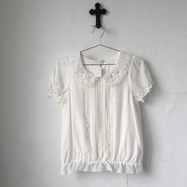 Beads lace trimming blouse