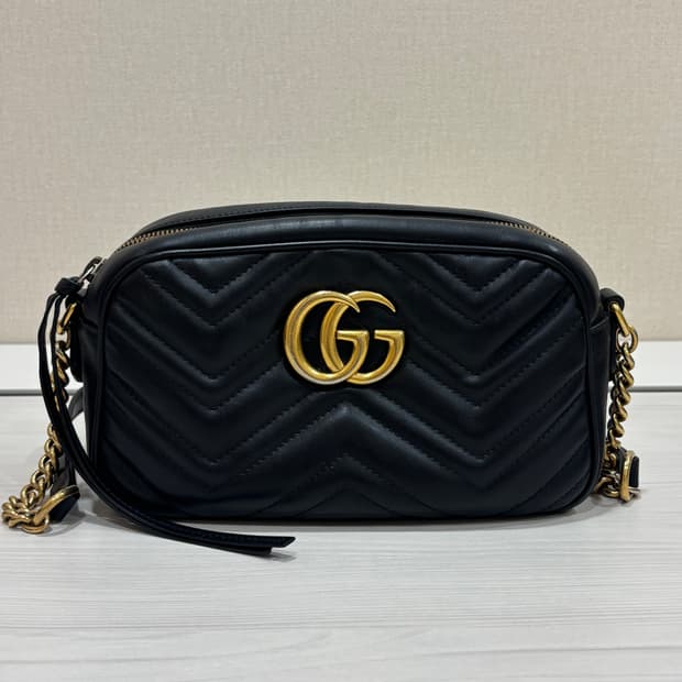 구찌 GG 마몽 마틀라세 카메라백 스몰