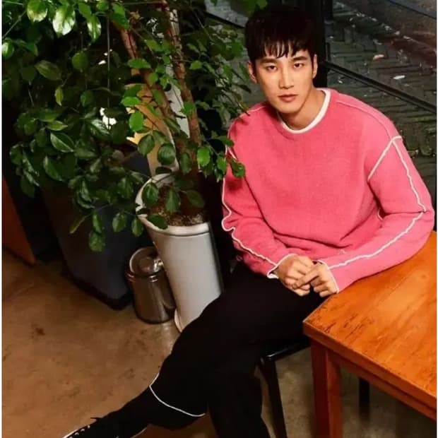 지오송지오 핑크 안보현 니트팔아요 105 새상품