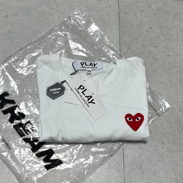 (오늘만) 꼼데가르송 여성 롱슬리브 새상품