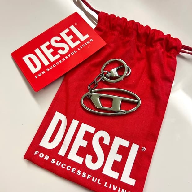 디젤 홀리 c 로고 키링 실버
