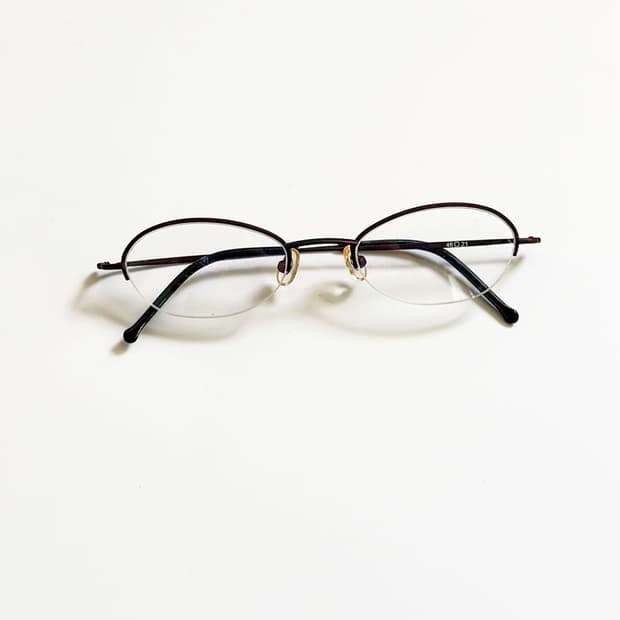 버건디 메탈 오벌 반무테 프레임 빈티지 안경