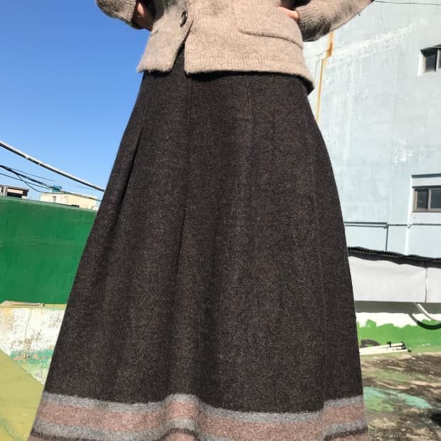 난로 옆 스커트 