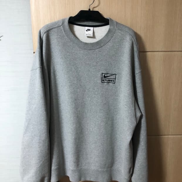 나이키 스투시 맨투맨 L