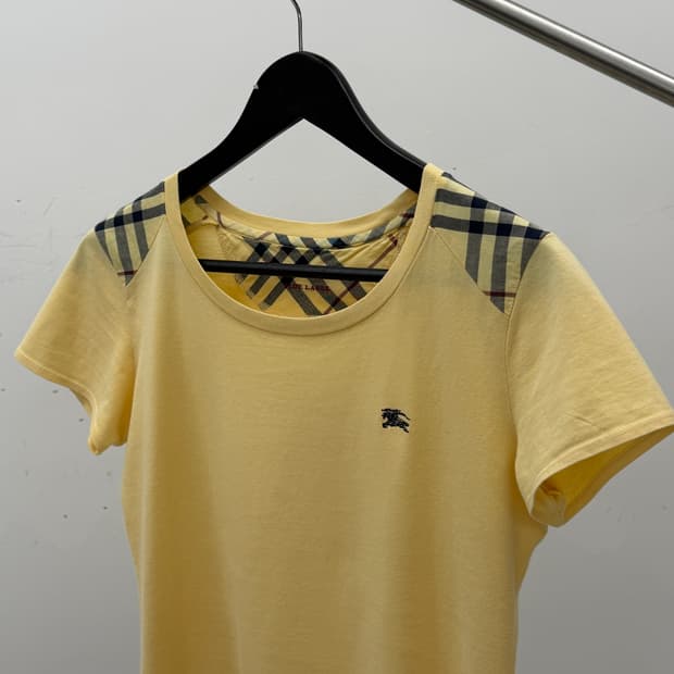 Burberry 버버리 체크 숄더 옐로우 반팔티 38