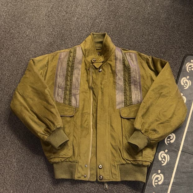 빈티지 카키 봄버 팝니다