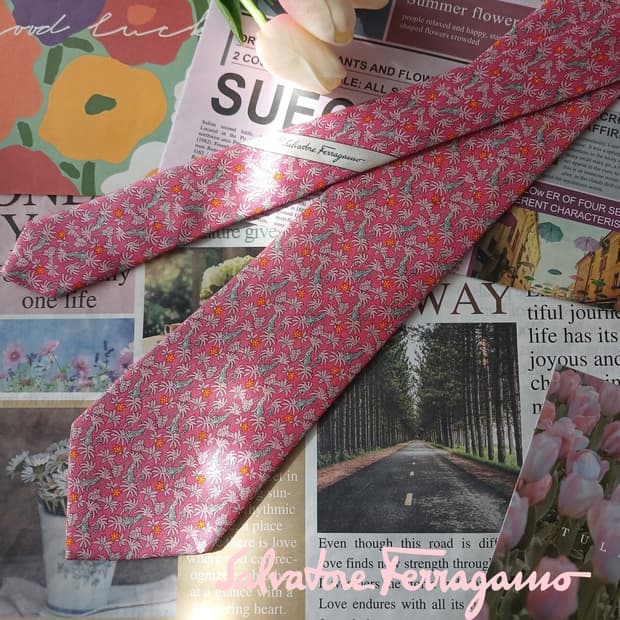 살바토레 페라가모 실크 핑크 넥타이 8.7cm A등급 A18856
