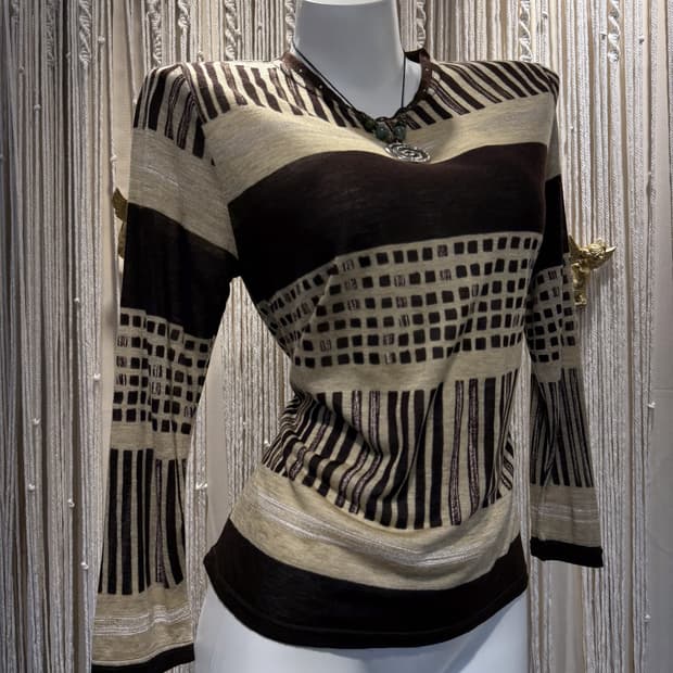 Beaded Pattern T-Shirt 0065