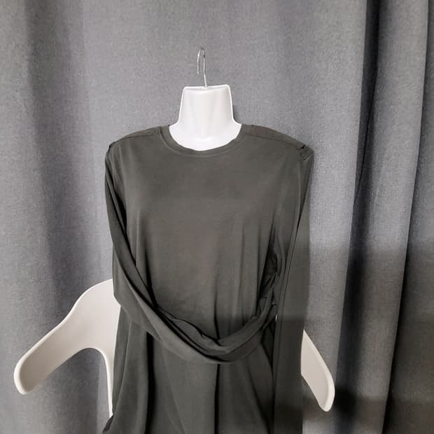 캘빈클라인 롱슬리브