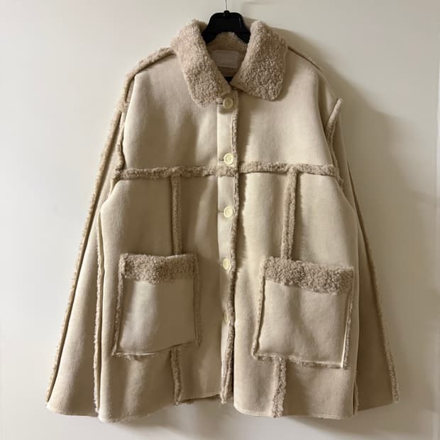 새상품 여자 무스탕 미디자켓