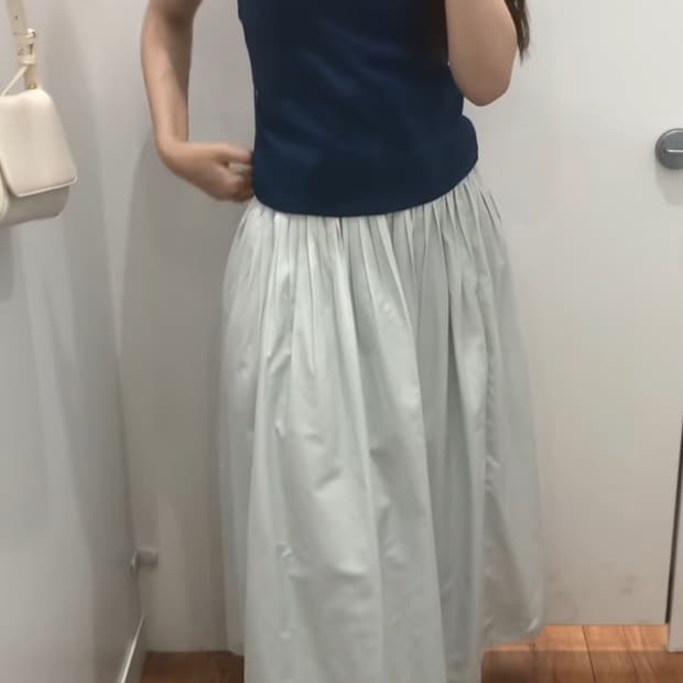 Uniqlo volume gather skirts