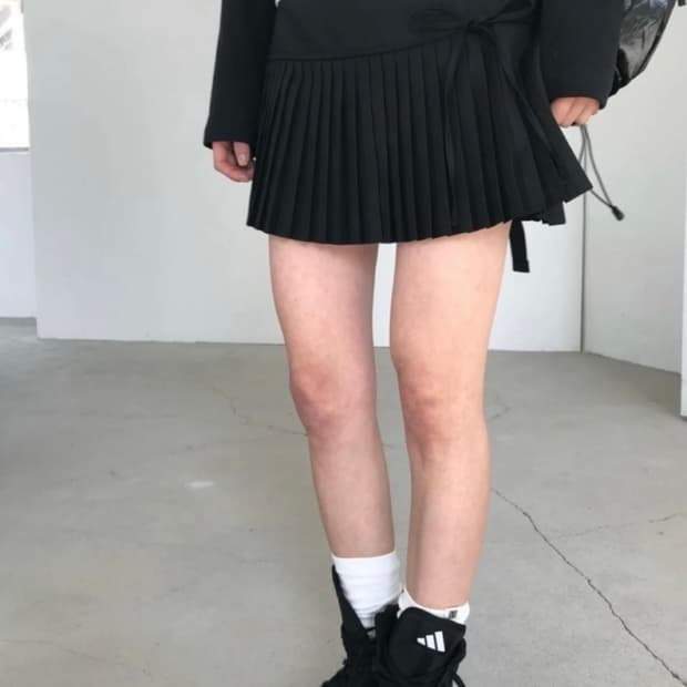 위아 웬디 플리츠 스커츠 팬츠