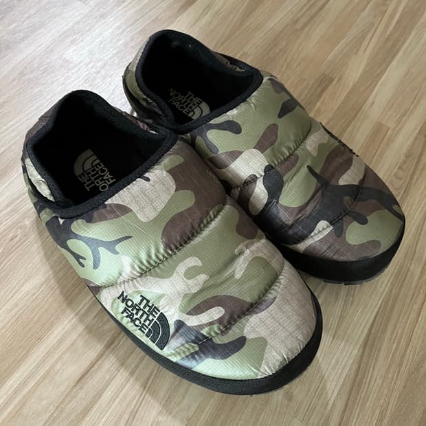 노스페이스 눕시 뮬 카모 275