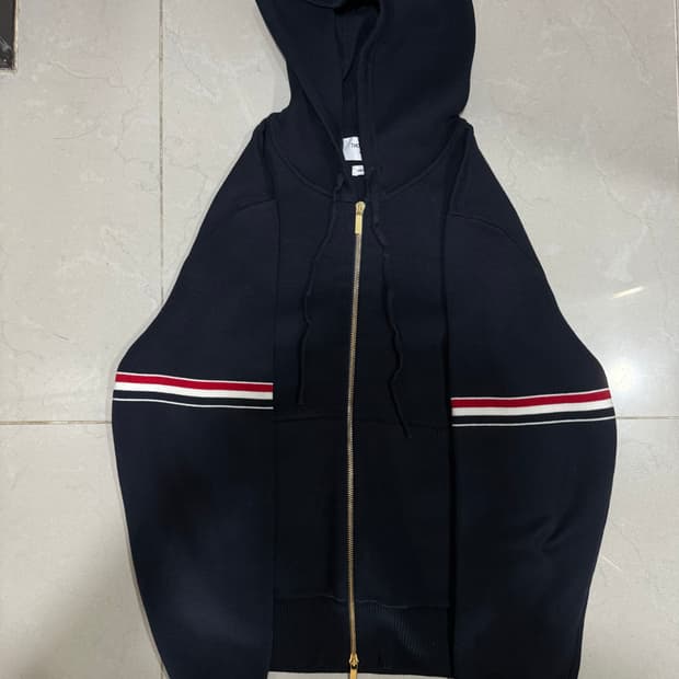 [당일출고,3사이즈] 톰브라운 암밴드 밀라노스티치 후드집업