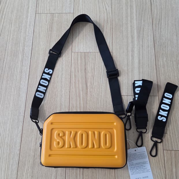 스코노 미니 하드케이스 크로스백 새상품 판매