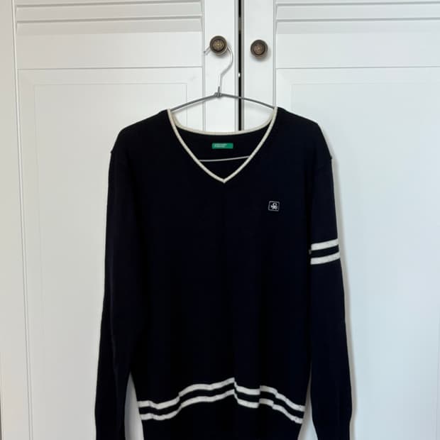 베네통 빈티지 브이넥 네이비 니트 