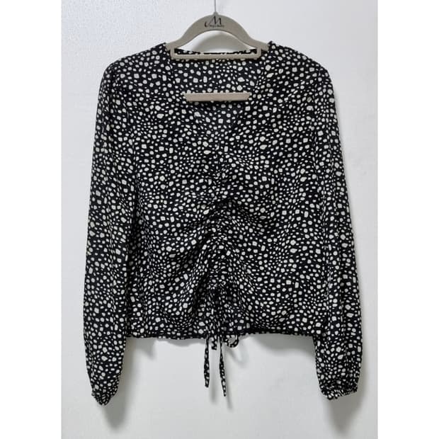 블랙 셔링 블라우스