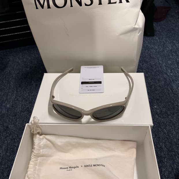 젠틀몬스터 마르지엘라 mm104-g10선글라스