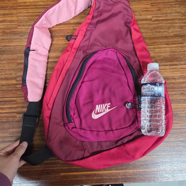 나이키 올드스쿨 00s 빅슬링백 크로스백 버건디 핑크 배색