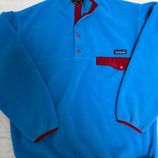 파타고니아 신칠라 일렉트론 블루 M 판매합니다