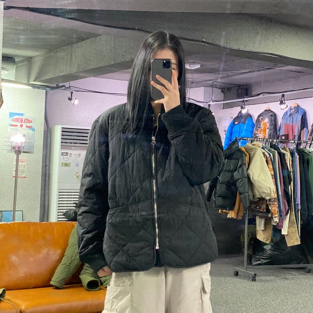 스투시 다이스 퀄티드 블랙 누빔 자켓 B3999