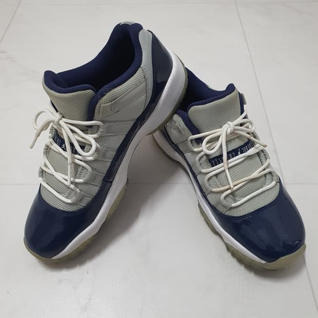 조던11 로우 조지타운 240