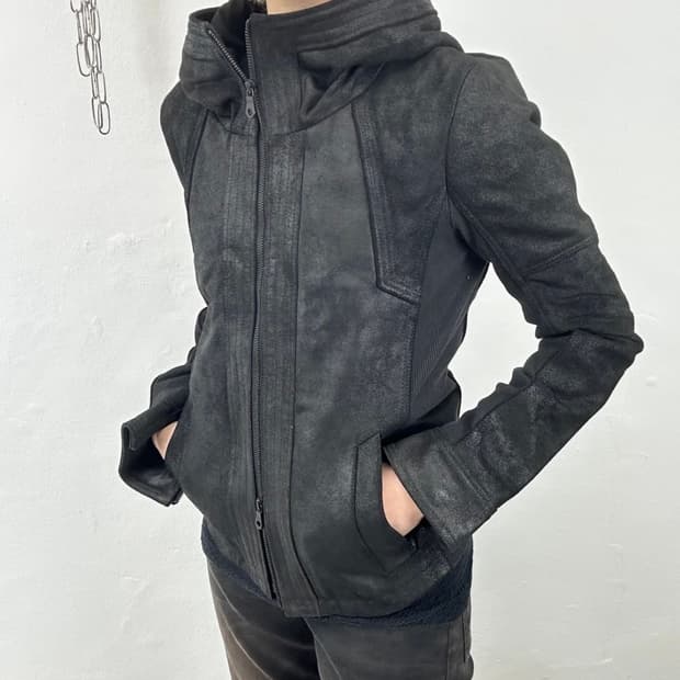 NO ID. Sculpted Cowhide High Neck Jacket