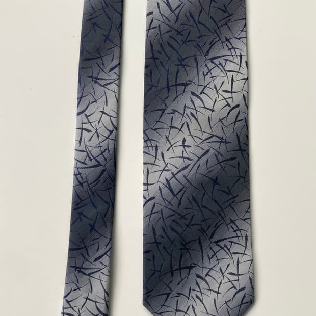 입생로랑 넥타이