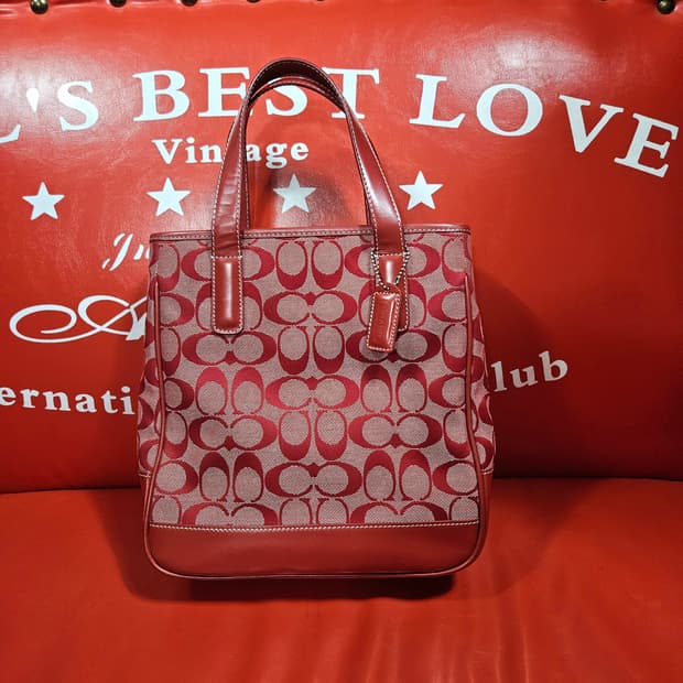 코치(Coach) 자가드 가죽 토트백 