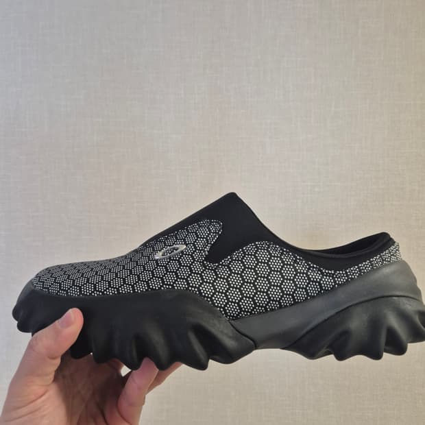 [새상품/270] 오클리 팩토리 팀 x 브레인 데드 찹 쏘우 뮬 허니콤