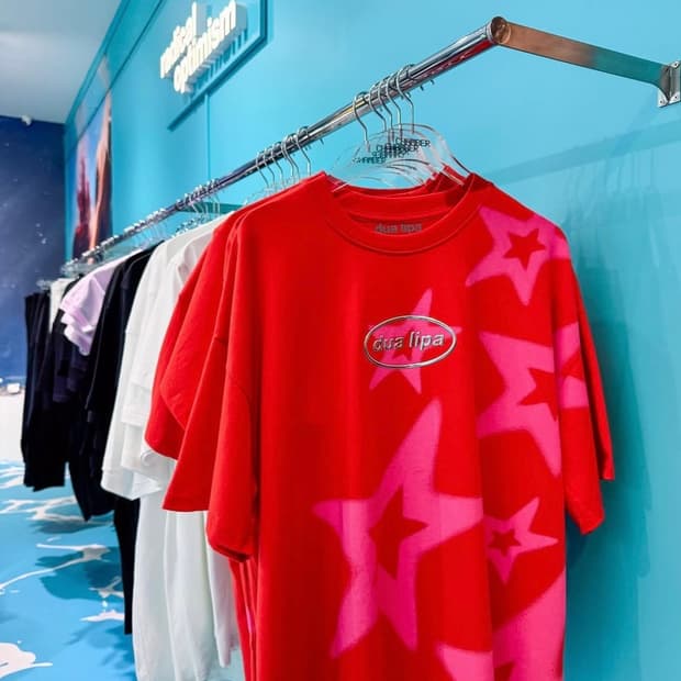DUA LIPA Official MD Star Red Tshirt