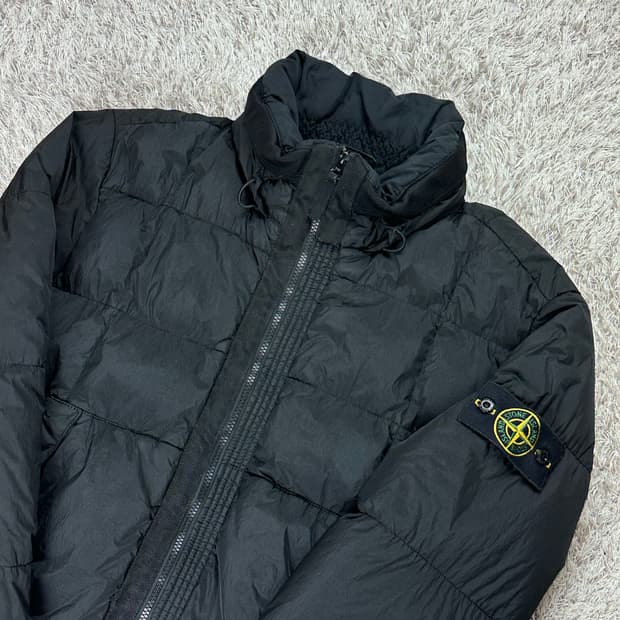 [L] 정품 스톤아일랜드 18FW 크링클랩스 논후드 패딩 블랙