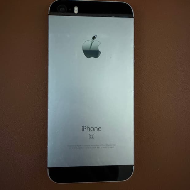 아이폰SE 스그 64기가