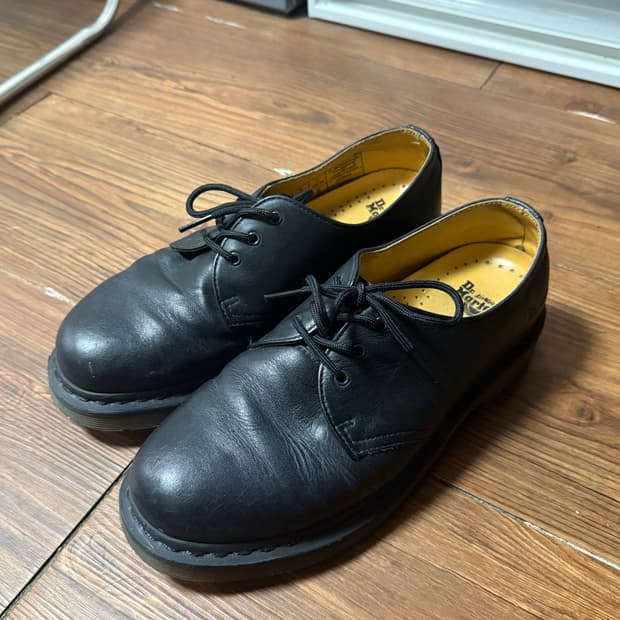 닥터마틴 1461 나파 3홀 무광 uk 6 (250-255)